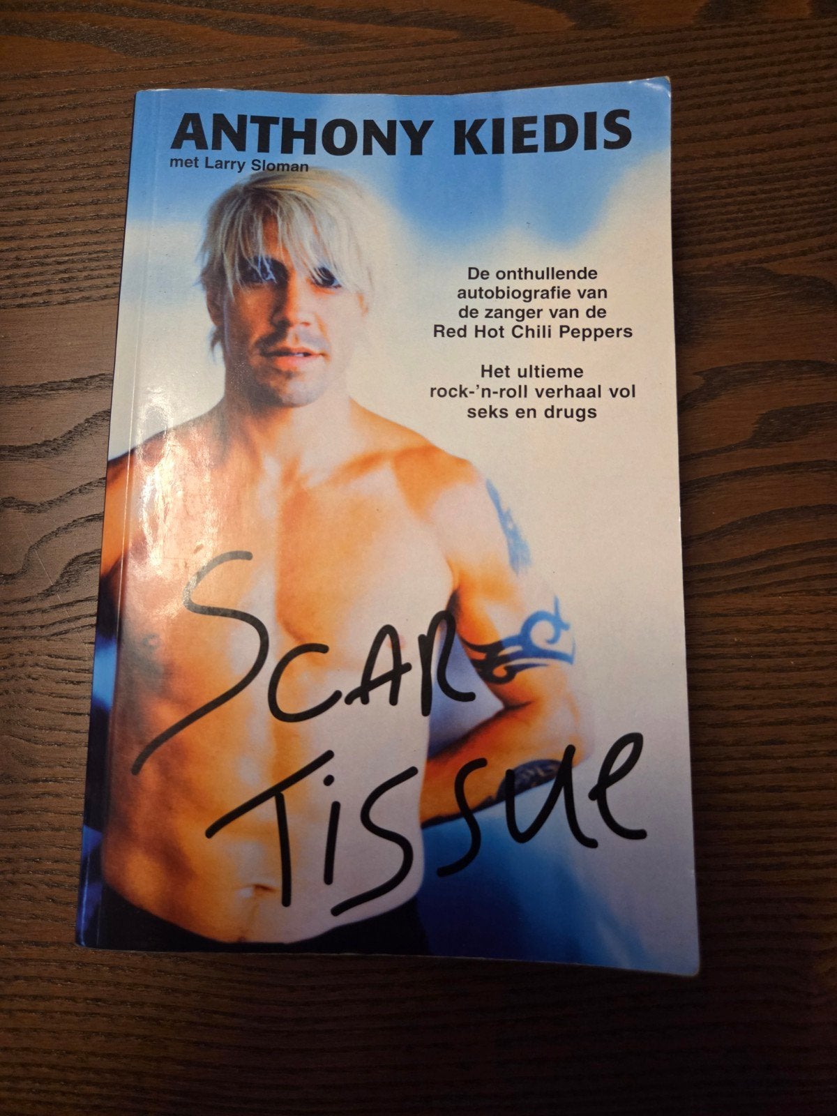 Scar Tissue - Anthony Kiedis (Red Hot Chili Peppers), Boeken, Ophalen of Verzenden, Gelezen, Anthony Kiedis, Film, Tv en Media
