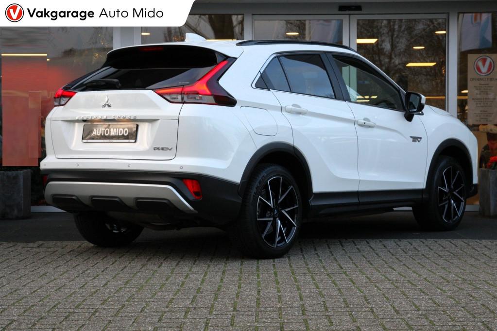 Mitsubishi Eclipse Cross 2.4 PHEV First Edition | Adapt. cc, 12 maanden, 14 kWh, 4 cilinders, Wit