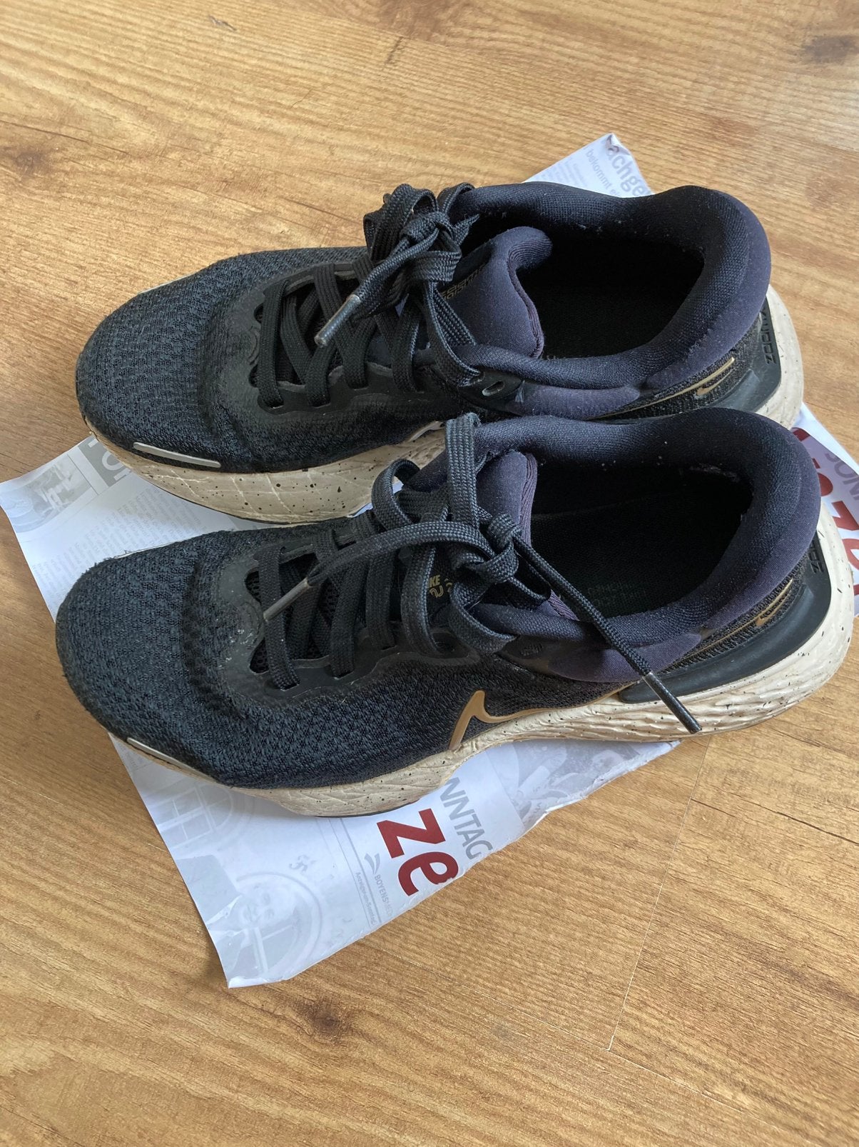 Nike ZoomX Invincible Run Flyknit, Ophalen of Verzenden, Zo goed als nieuw, Sneakers of Gympen
