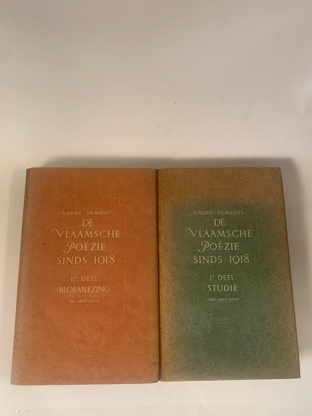 De Vlaamsche Poezie Sinds 1918 - André Demedts (2 delen), Boeken, Ophalen of Verzenden, Gelezen, Eén auteur