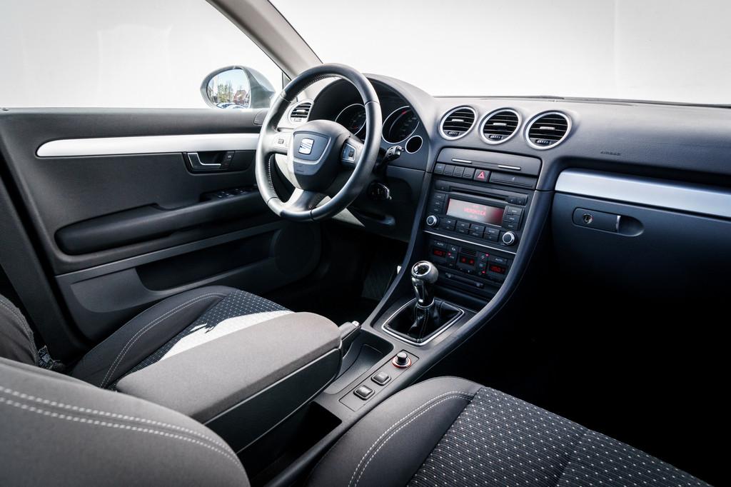 SEAT Exeo 1.8T Style | Org NL | Trekhaak | Cruise Control |, Euro 5, Gebruikt, 4 cilinders, Blauw