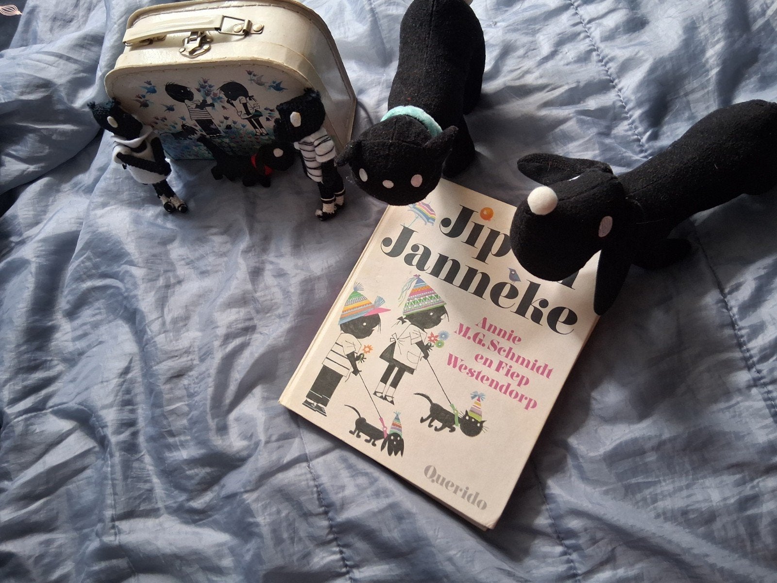 Jip en Janneke knuffels met koffer en boek, Ophalen of Verzenden, Gebruikt