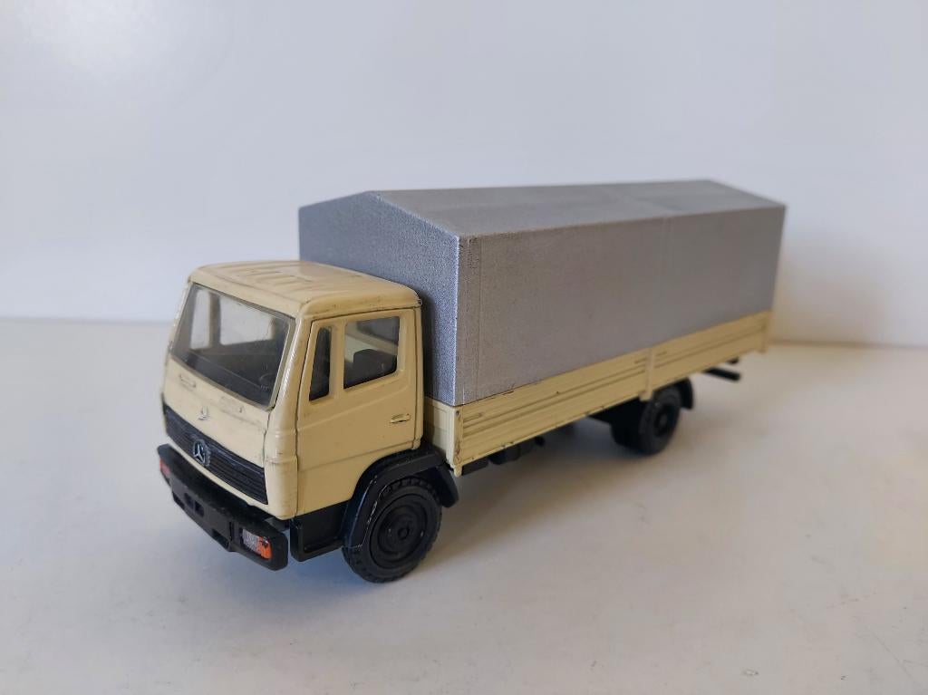 NZG 249 mercedes 709 Ecoliner beige bakwagen met grijze huif, Ophalen of Verzenden, Gebruikt, Bus of Vrachtwagen, NZG