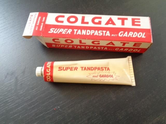 Doosje + tube Colgate Super Tandpasta met Gardol., Verzamelen, Merken en Reclamevoorwerpen, Ophalen of Verzenden, Verpakking