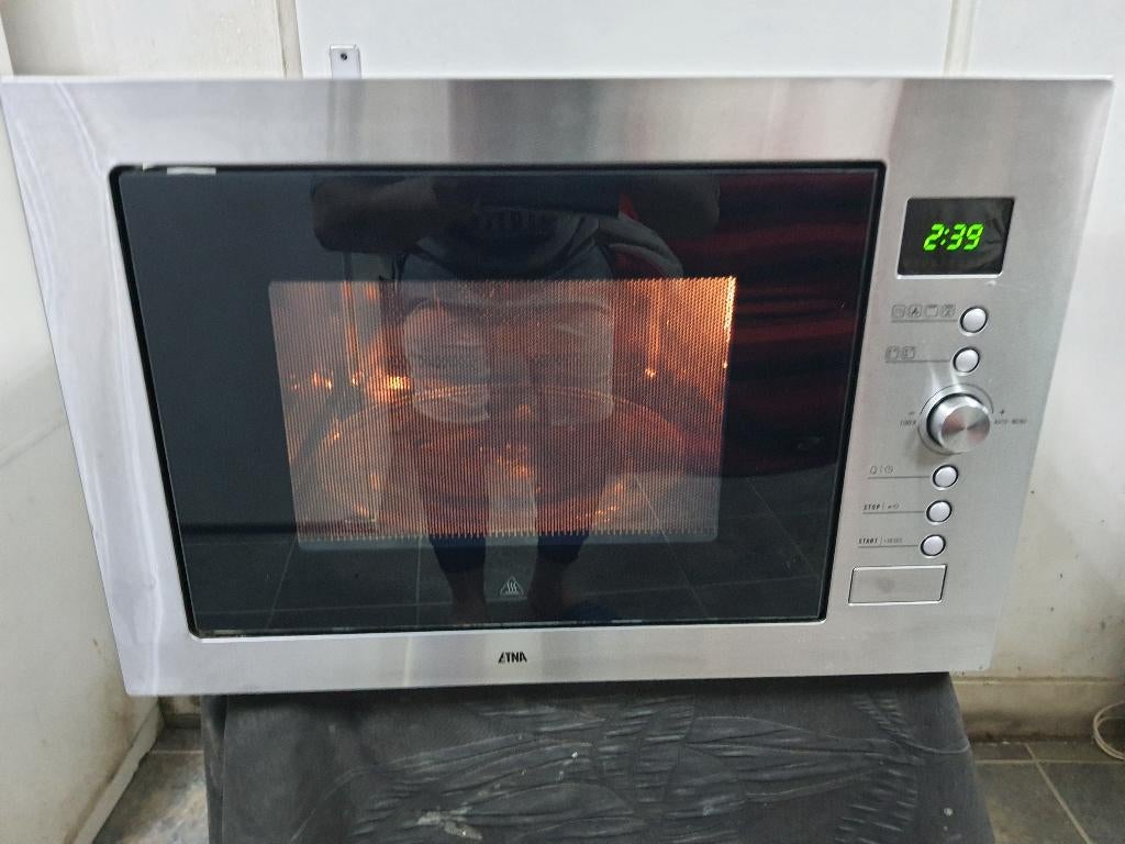 Etna Inbouw Combimagnetron + hetelucht oven werkt uitstekend, Ophalen, Combimagnetron, Hete lucht, Zo goed als nieuw
