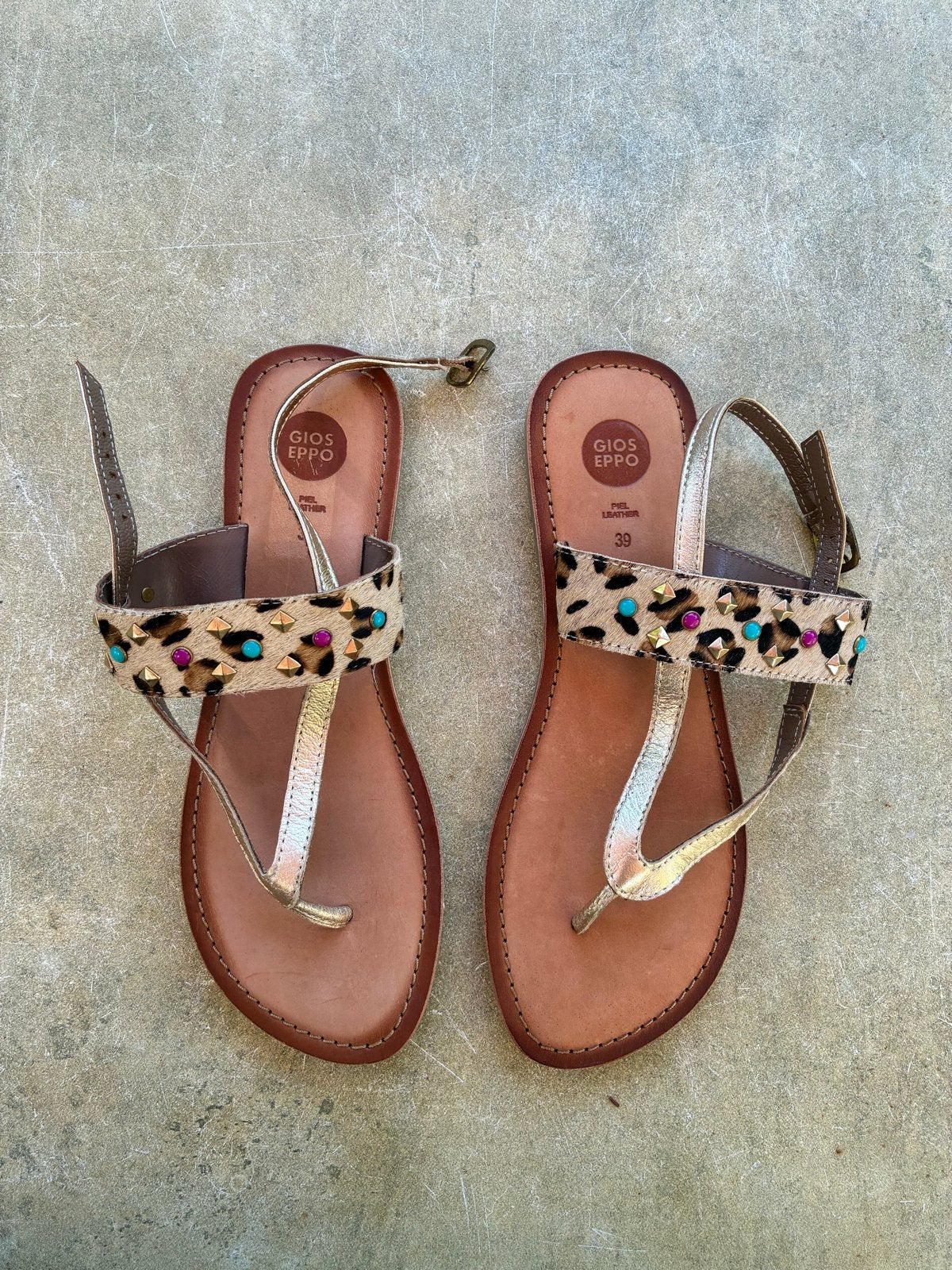 Leopardprint sandalen met studs - Maat 39, Kleding | Dames, Ophalen, Bruin, Nieuw, Sandalen of Muiltjes