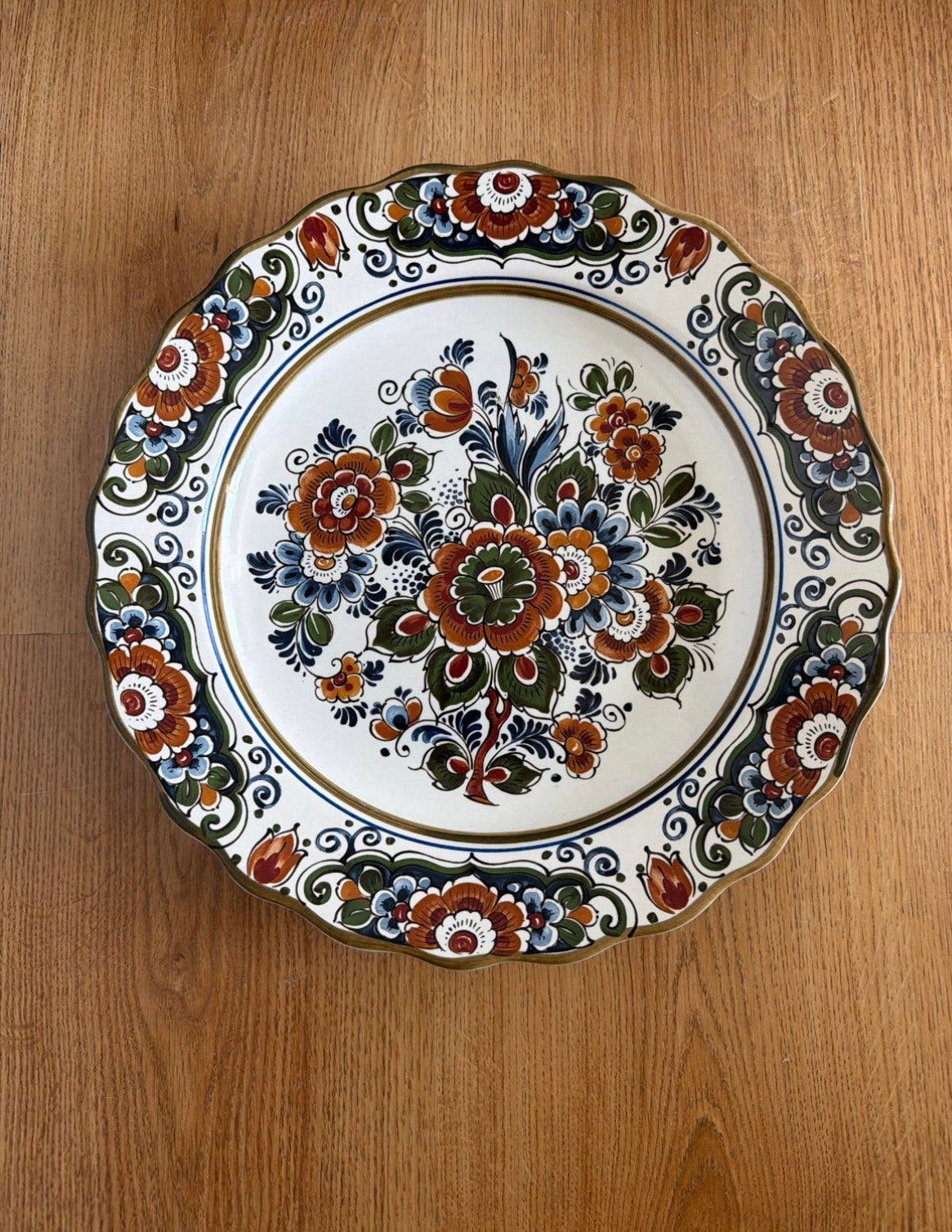 Delfts polychroom wandbord met een diameter van 31 cm, Ophalen of Verzenden