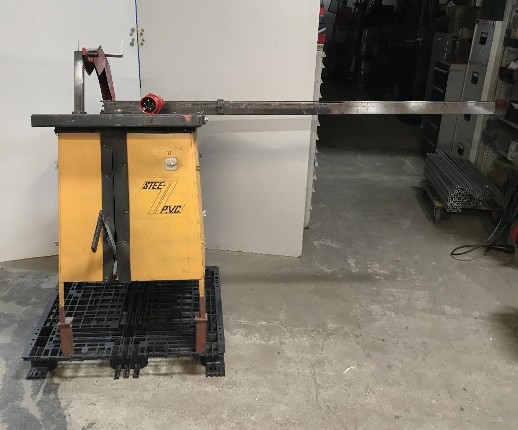 PVC zaagmachine, Onderlegzaag, Cirkelzaag, met lengteaanslag, Ophalen, Gebruikt, Afkortzaag, 30 tot 70 mm