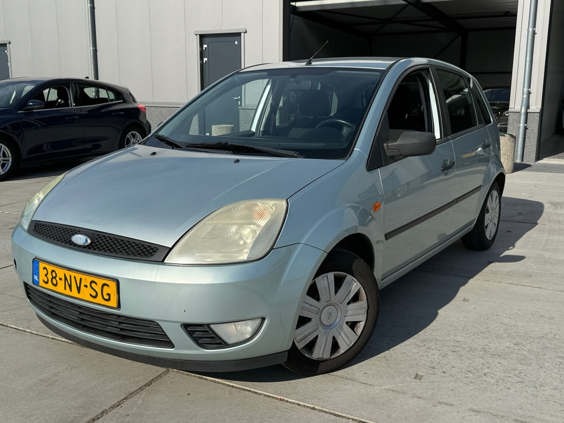 Ford Fiesta 1.6-16V Trend airco elk ramen, 4 cilinders, Origineel Nederlands, Bedrijf, Grijs