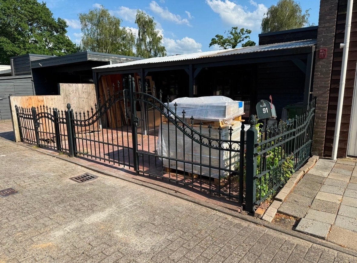 Hekwerk met kleine poort en grote poort, 10 meter totaal, Ophalen, Met poort, Gebruikt, Sierhekwerk