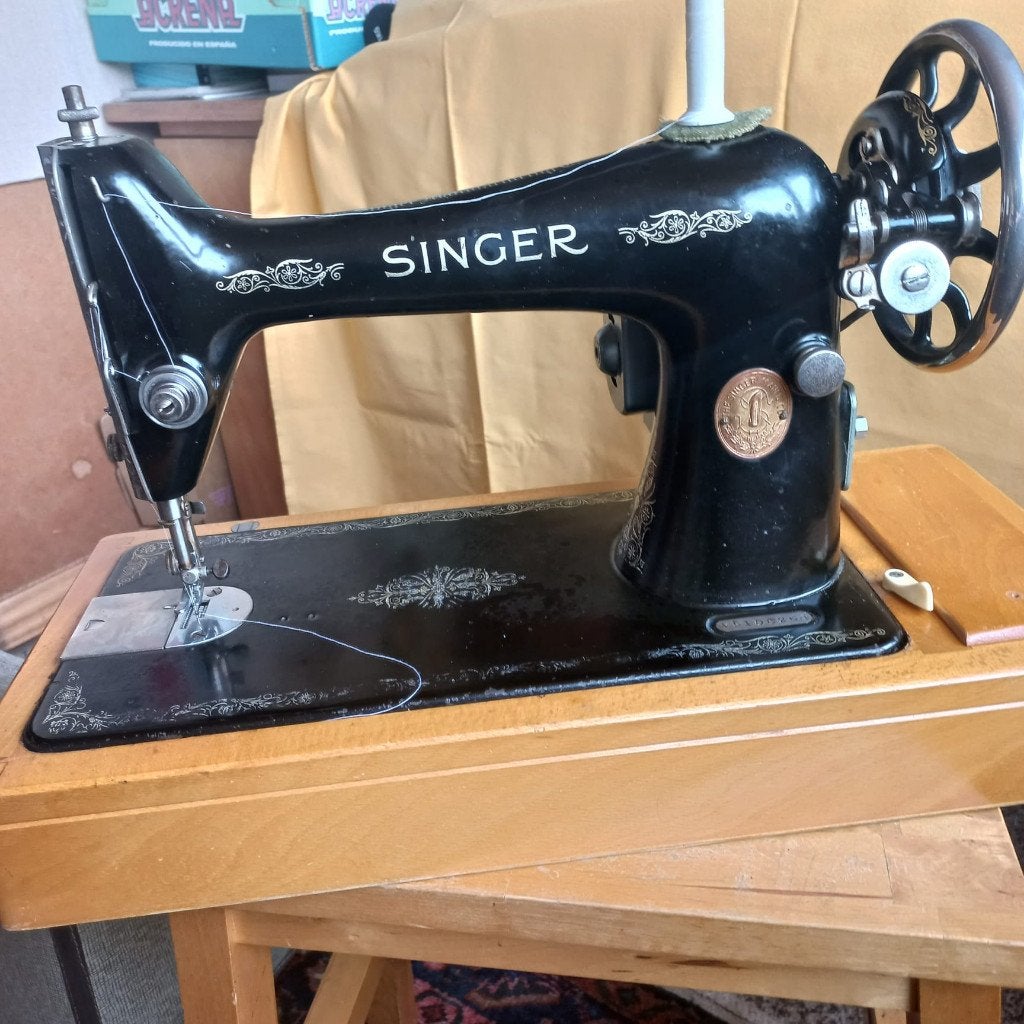 Antieke Singer Naaimachine - Decoratief en Functioneel, Ophalen