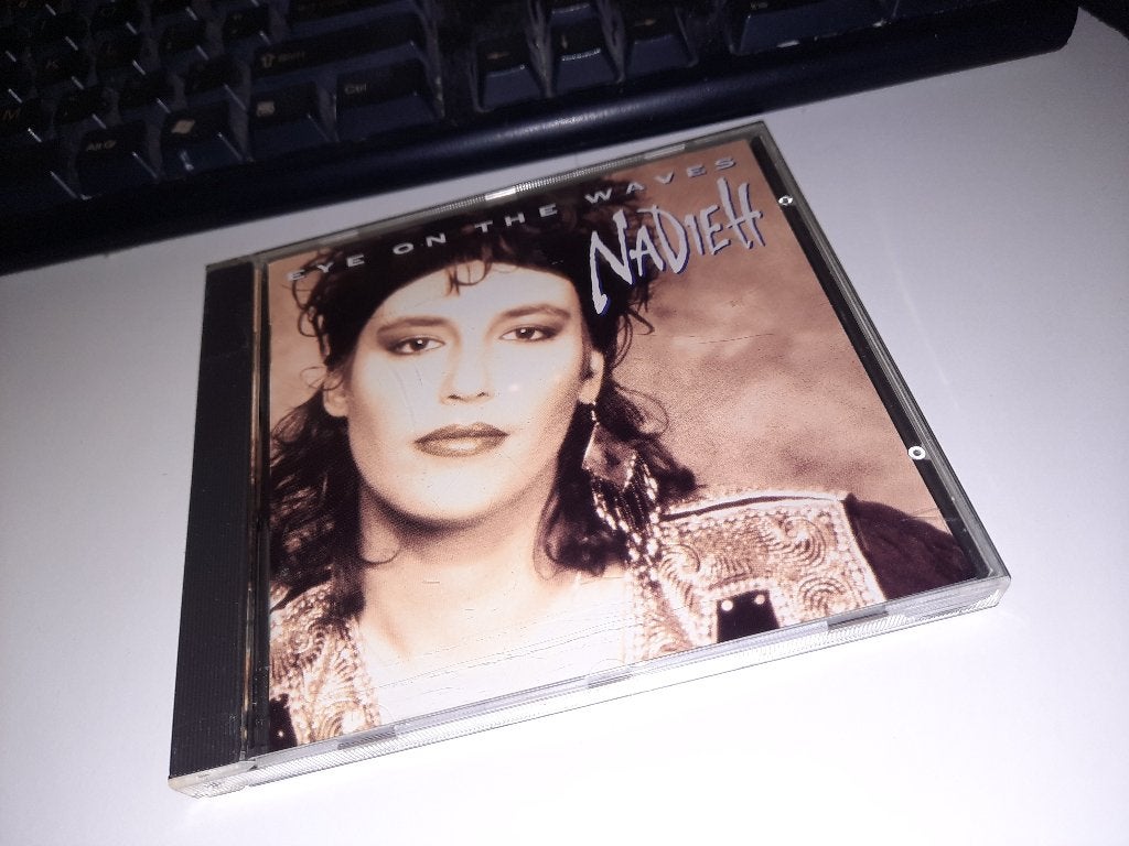 cd Nadieh – Eye On The Waves, Ophalen, Zo goed als nieuw