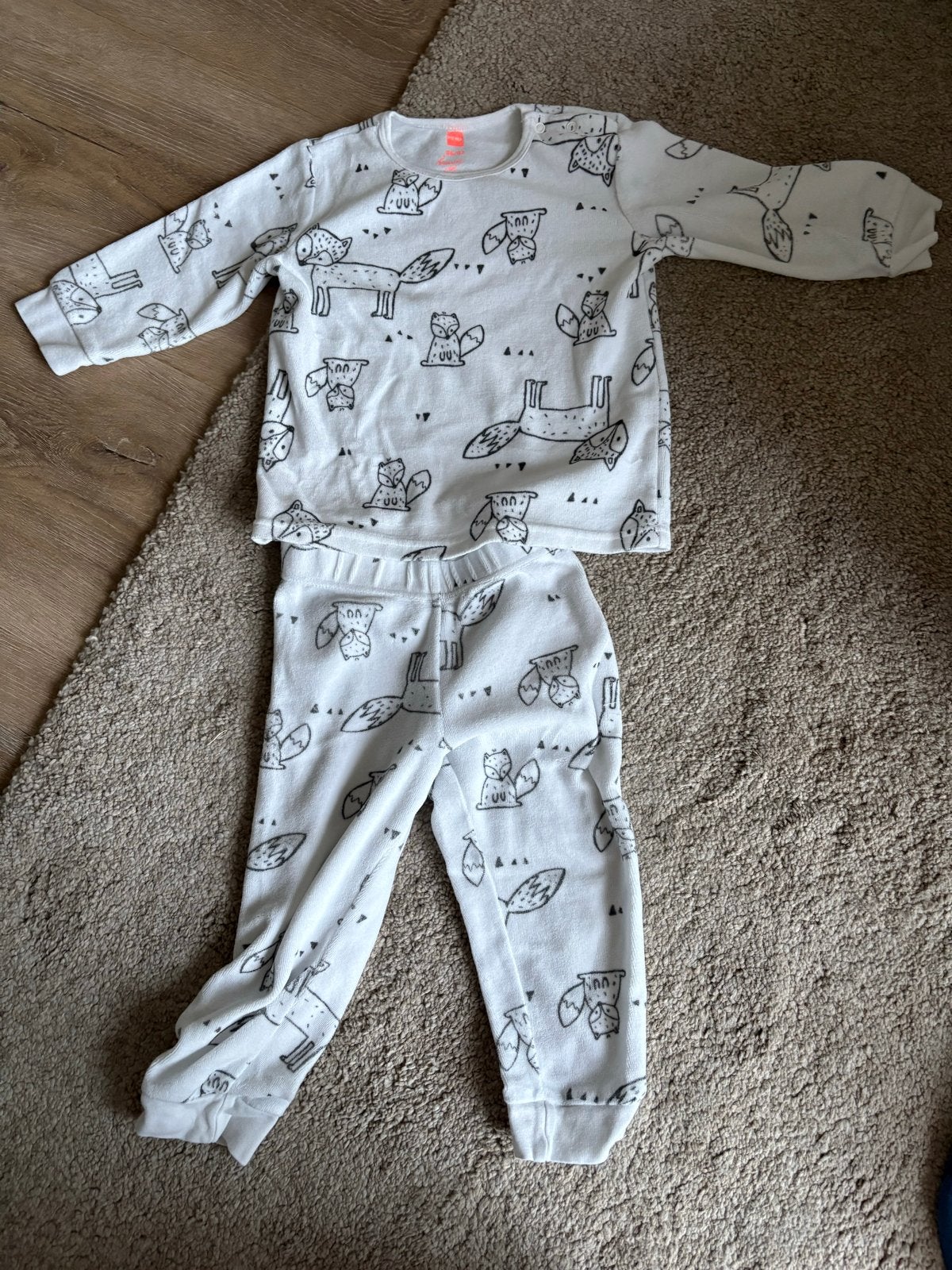 Leuke pyjama met vossenprint voor baby's maat 86/92, Ophalen of Verzenden, Gebruikt, Jongetje
