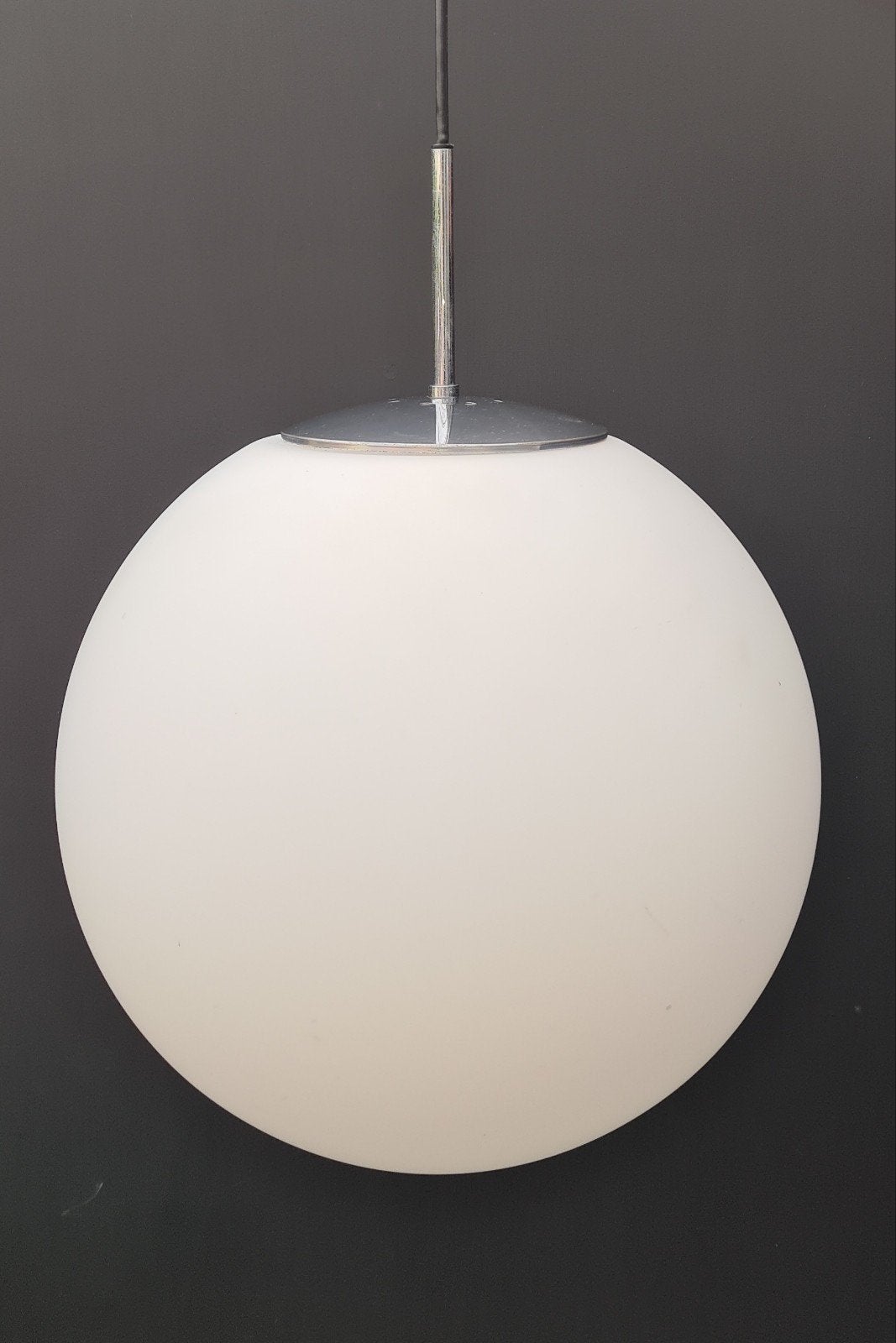 Zilveren hanglamp met opaal glas 50 cm, Huis en Inrichting, Lampen | Hanglampen, Ophalen, Gebruikt, Glas
