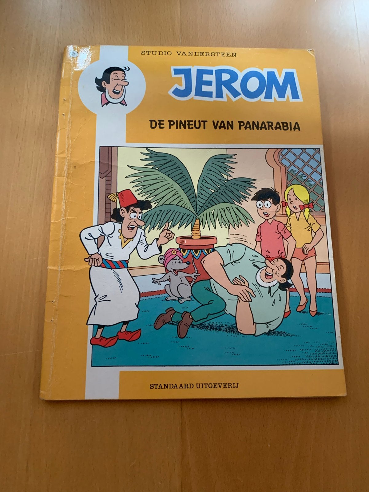 Jerom - De Pineut van Panarabia - Studio Vandersteen, Eén stripboek, Ophalen of Verzenden, Gelezen