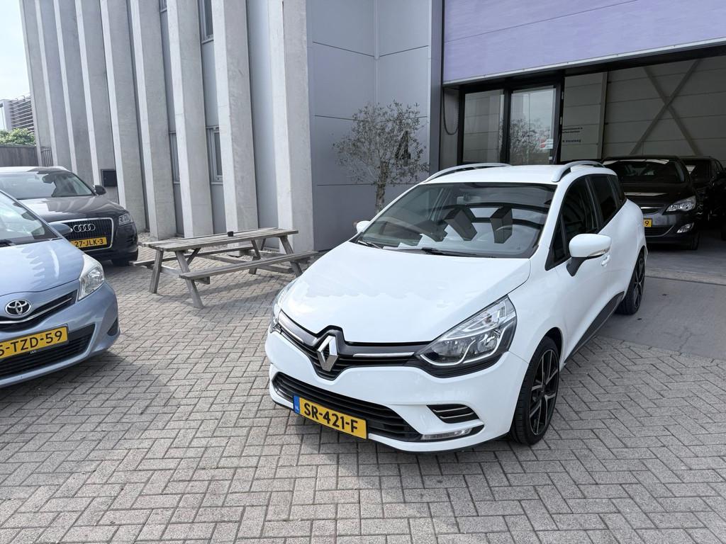 Renault Clio 0.9 TCe AIRCO! CRUISE! LED! 17INCH! NAP! INRUIL, Voorwielaandrijving, 898 cc, Gebruikt, 580 kg