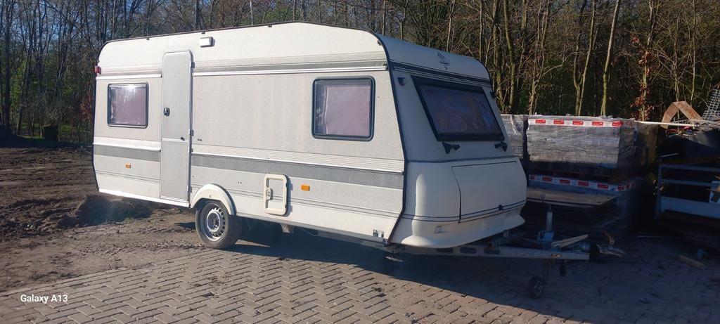 Hobby caravan 1992/ incl voortent/ 5 slaapplaatsen, Caravans en Kamperen, Rondzit, Hobby, 750 - 1000 kg, Particulier