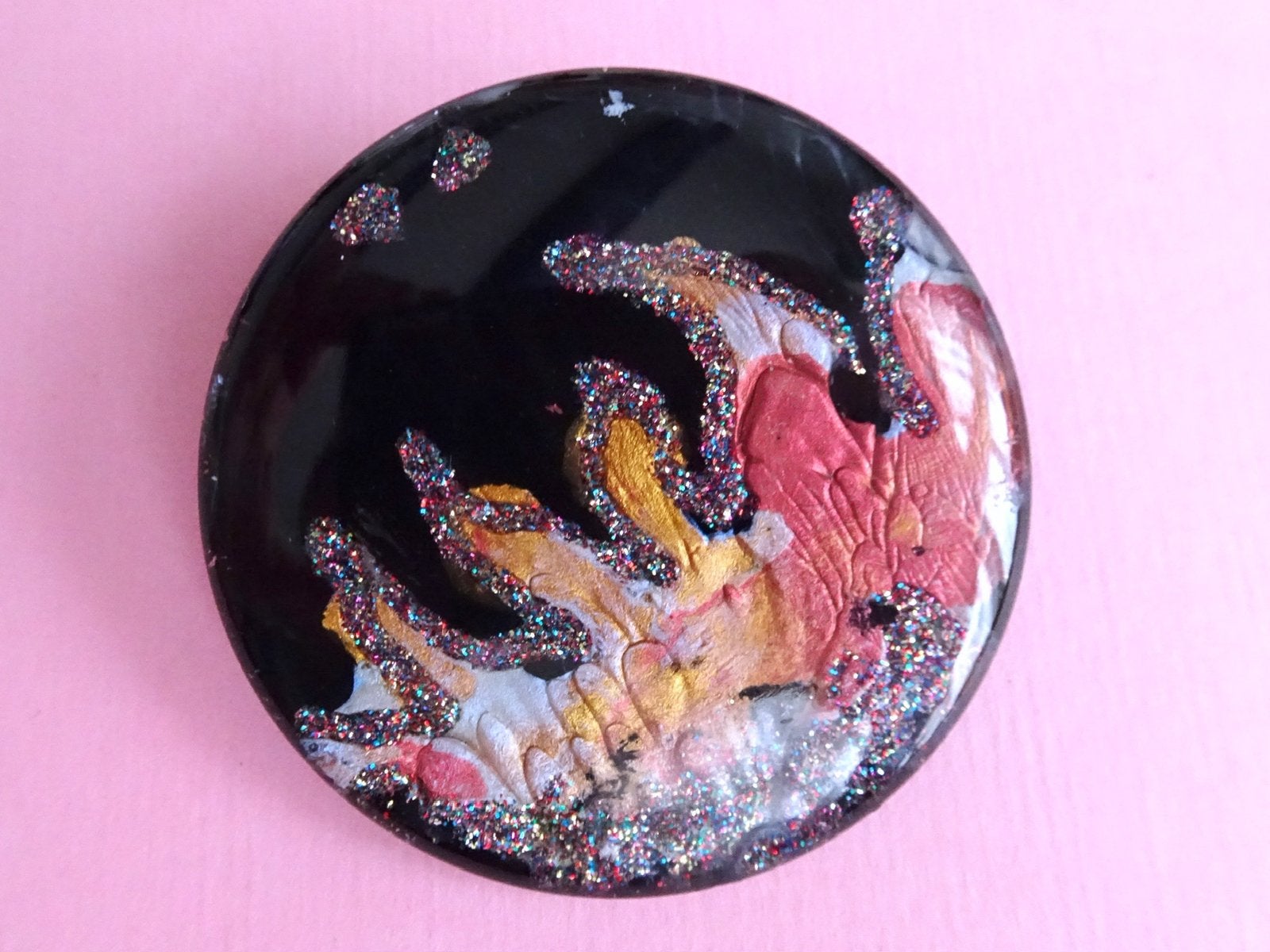 jwg Vintage 70s 80s glas art broche zwart gekleurd abstract, Verzenden, Overige materialen, Broche