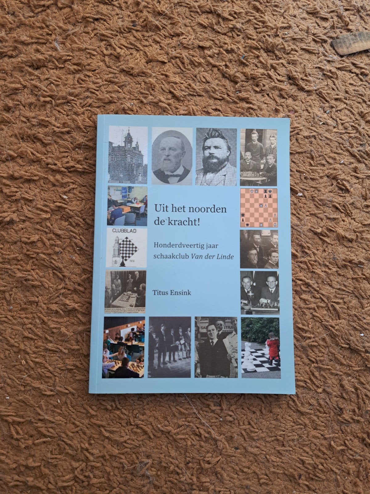 Honderdveertig jaar schaakclub Van der Linde, Boeken, Ophalen of Verzenden, Zo goed als nieuw