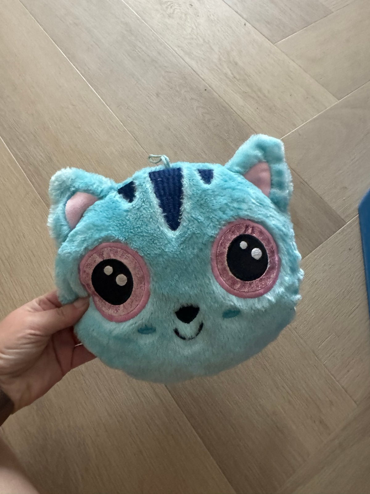 Leuke blauwe kat knuffel - Zacht en speels, Blauw, Ophalen of Verzenden, Zo goed als nieuw, Kat
