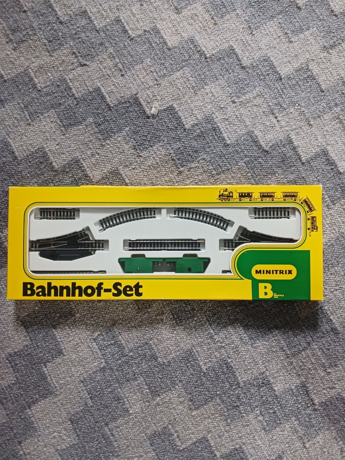 Minitrix Bahnhof-Set B - Rails en Wissels, Gebruikt, Gelijkstroom, Rails, Ophalen of Verzenden