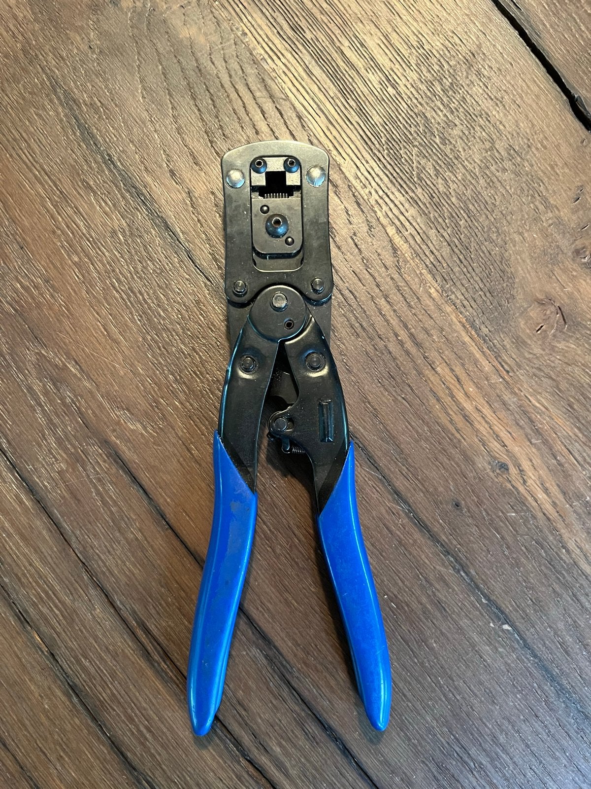 RJ45 8P8C ratelkrimptang - AMP, Ophalen of Verzenden, Gebruikt, Tang, Overige merken
