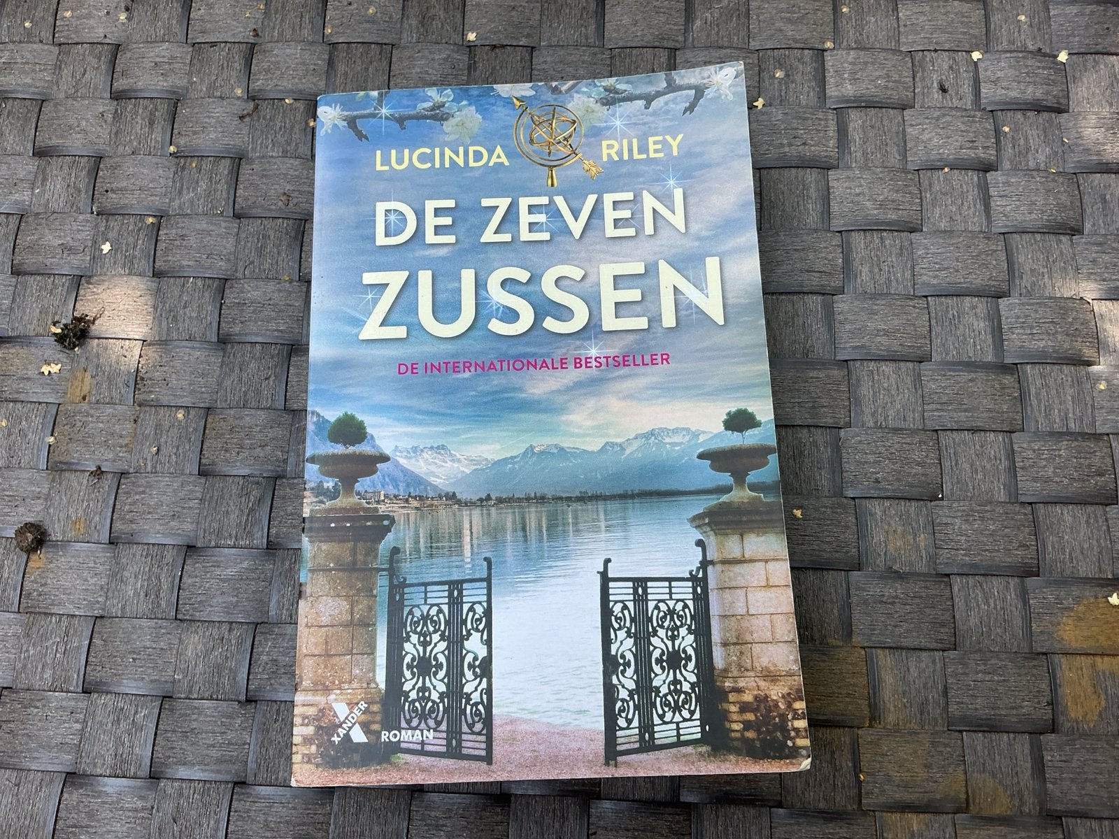 De Zeven Zussen serie - Lucinda Riley (3 boeken), Boeken, Ophalen of Verzenden, Gelezen, Nederland