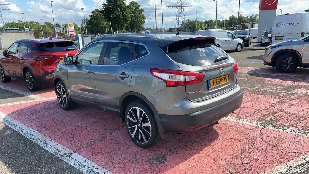 Nissan Qashqai 1.2 Tekna Automaat NL-auto 82dkm!, Auto's, Euro 5, Gebruikt, 680 kg, 4 cilinders