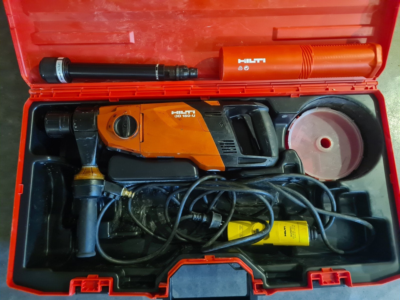 HILTI DD 150 U  DIAMANTBOORMACHINE, Ophalen, Zo goed als nieuw, 600 watt of meer, Boormachine