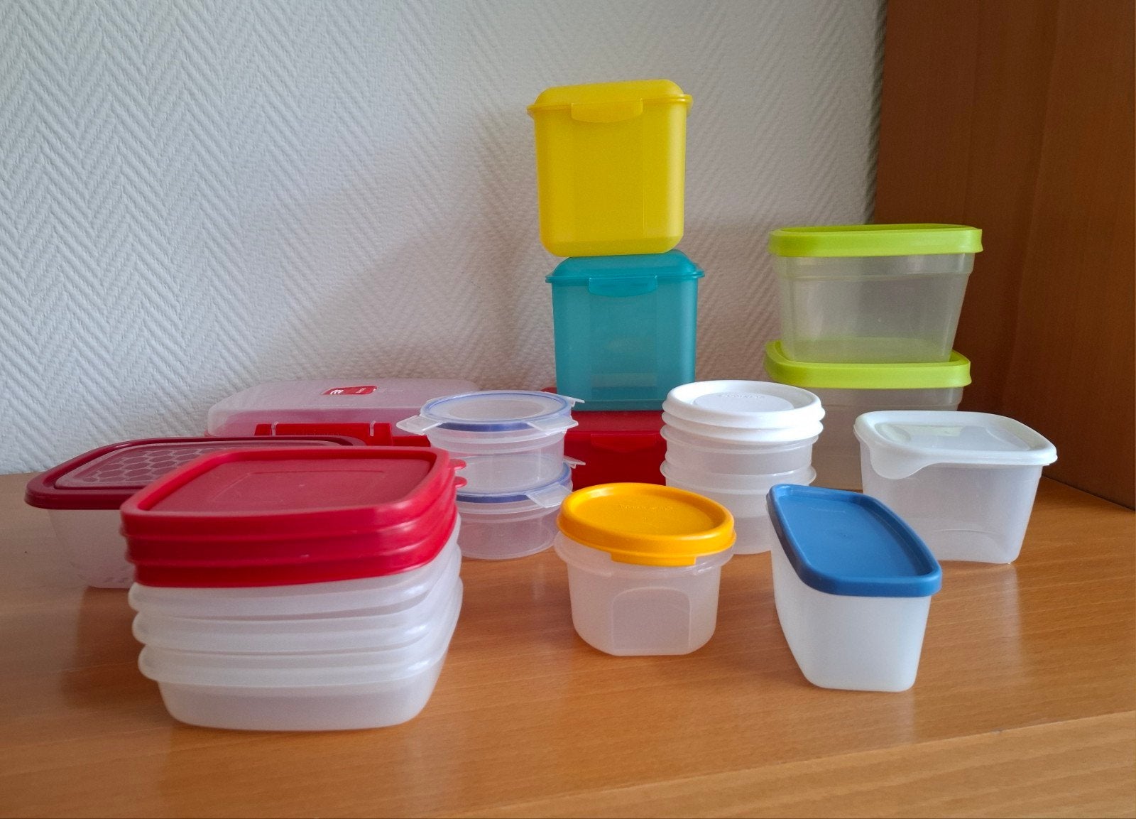 Plastic bakjes met deksels in verschillende maten, Huis en Inrichting, Ophalen of Verzenden, Zo goed als nieuw, Kunststof, Overige merken