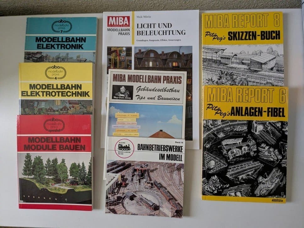 Aanbieding: Modelspoorboeken, Ophalen of Verzenden, Gelezen, Elektrotechniek, Diverse auteurs
