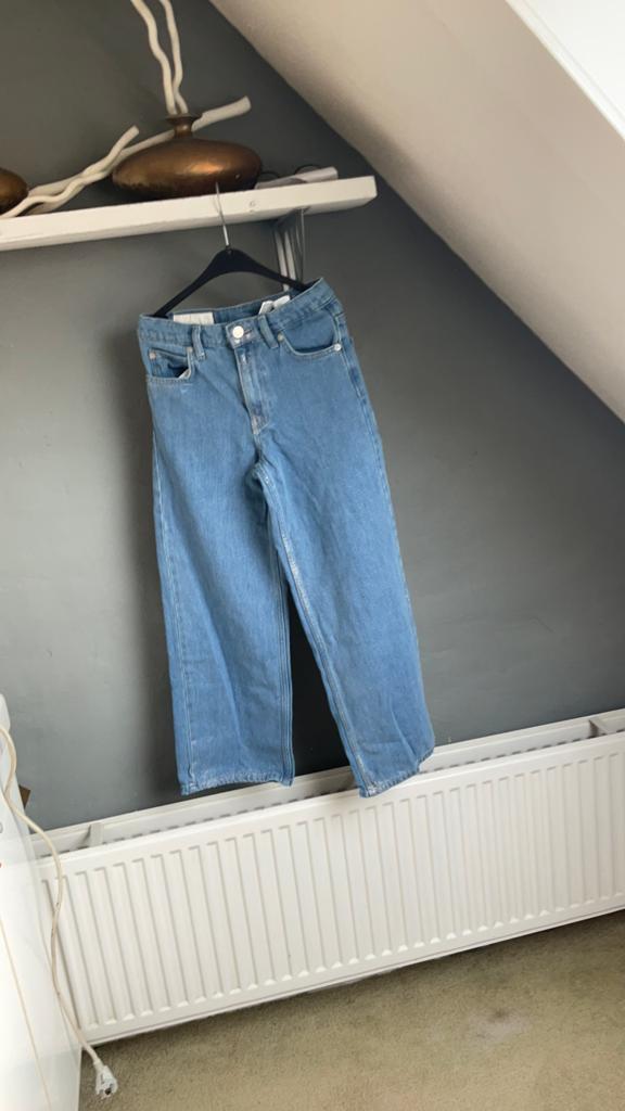 Zara spijkerbroek  flair met glitter effect maat 140, Ophalen of Verzenden, Gebruikt, Jongen of Meisje, Broek