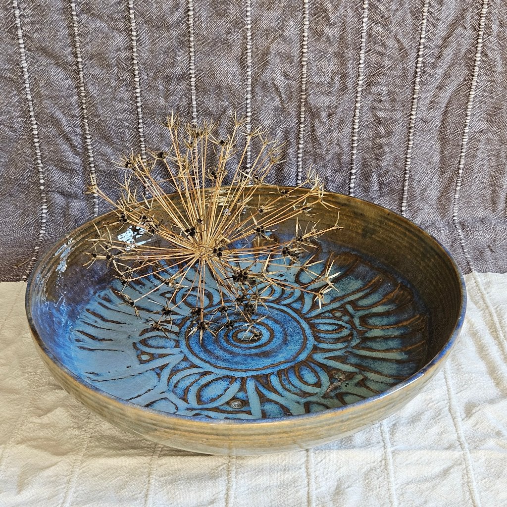 Vintage potterie schaal wandbord in blauw en bruin, Ophalen of Verzenden