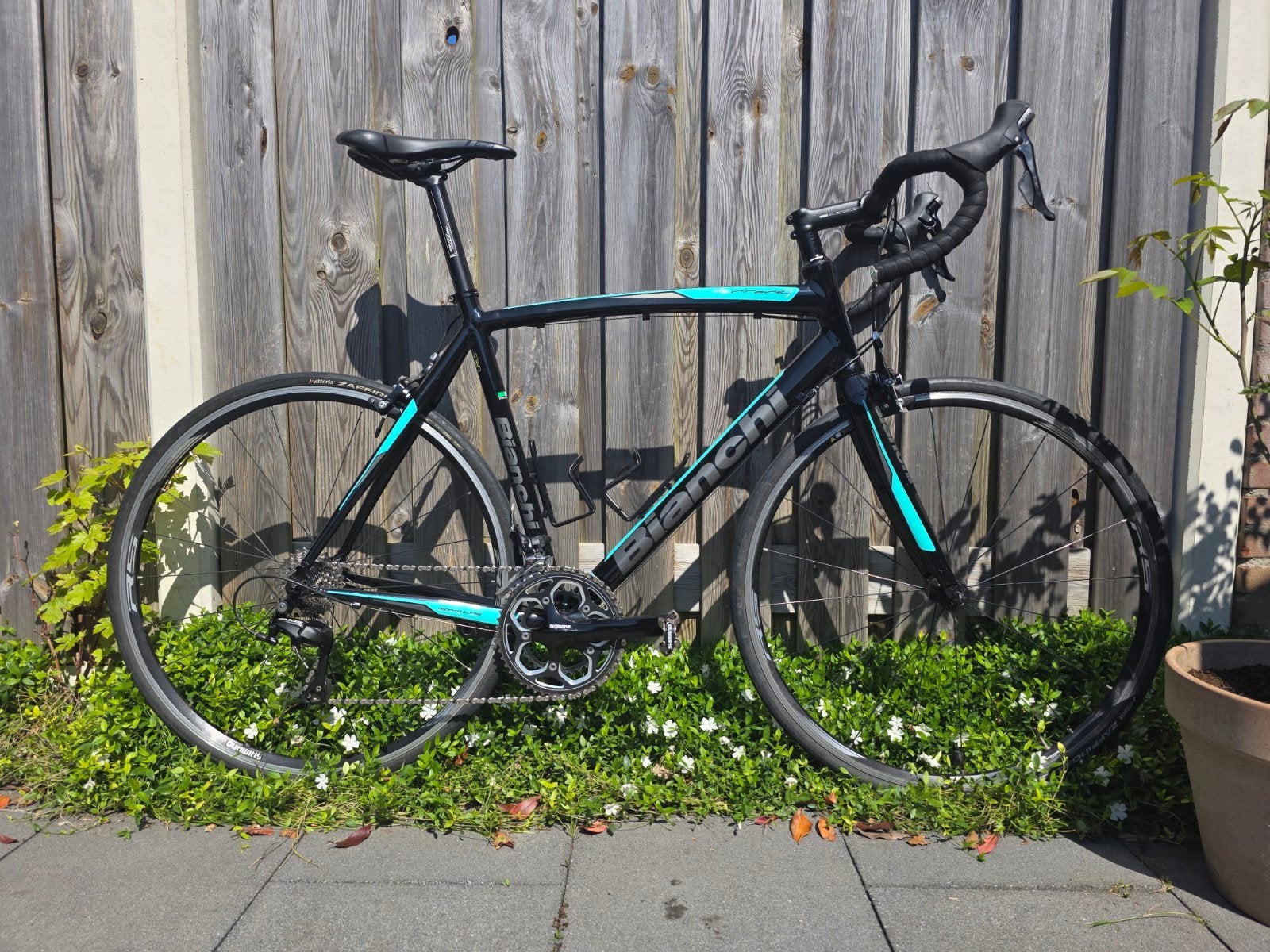 Bianchi Via Nirone 7 racefiets - Shimano 105 - maat 57, 28 inch, Aluminium, Zo goed als nieuw, Meer dan 20 versnellingen