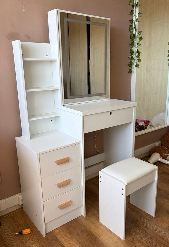 Kinder kaptafel met spiegel en verlichting, inclusief krukje, Ophalen, Nieuw, 50 tot 100 cm, 100 tot 150 cm