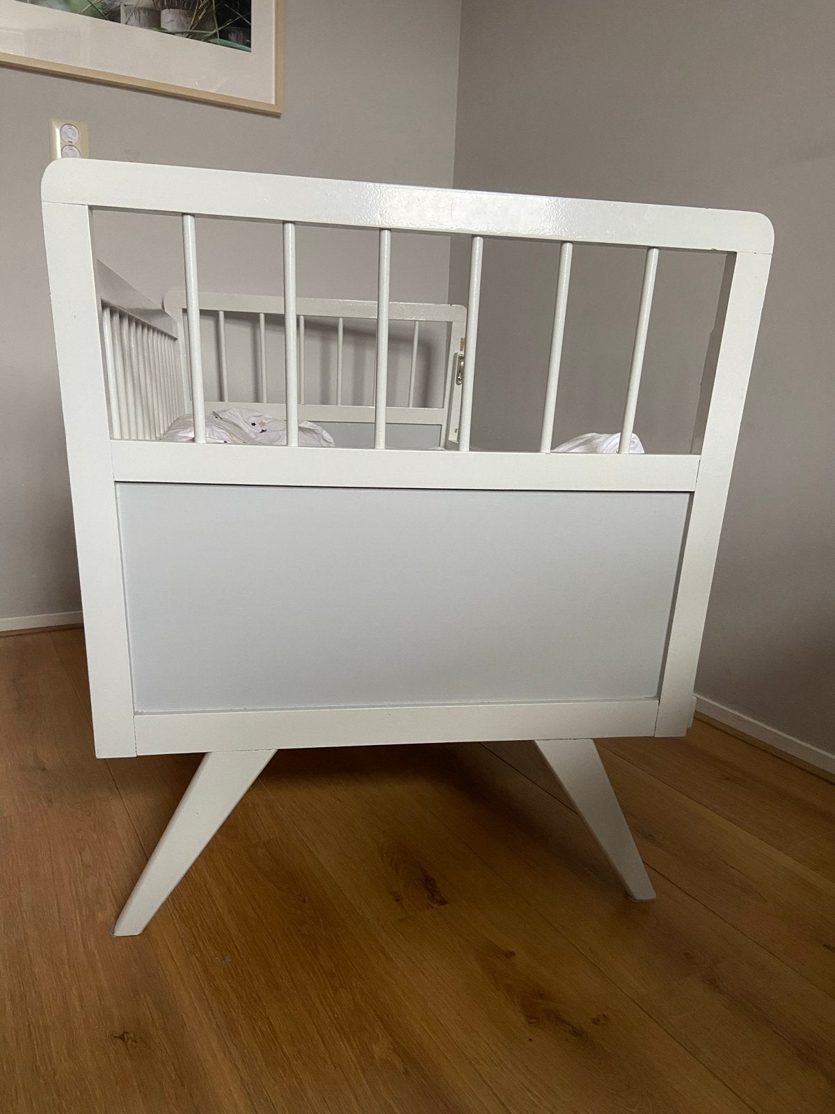 Jaren '50 Peuterledikant met IKEA Matras, Huis en Inrichting, Slaapkamer | Bedden, Wit, Hout, Verstelbaar, Gebruikt