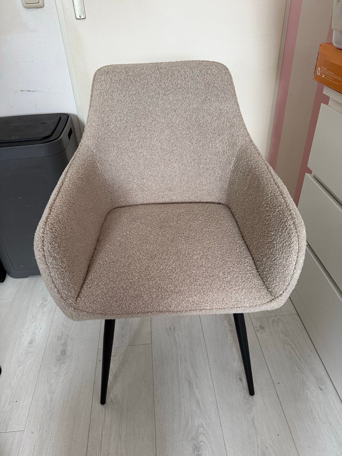 Moderne beige boucle stoel met zwarte poten, Ophalen, Overige kleuren, Zo goed als nieuw, Eén