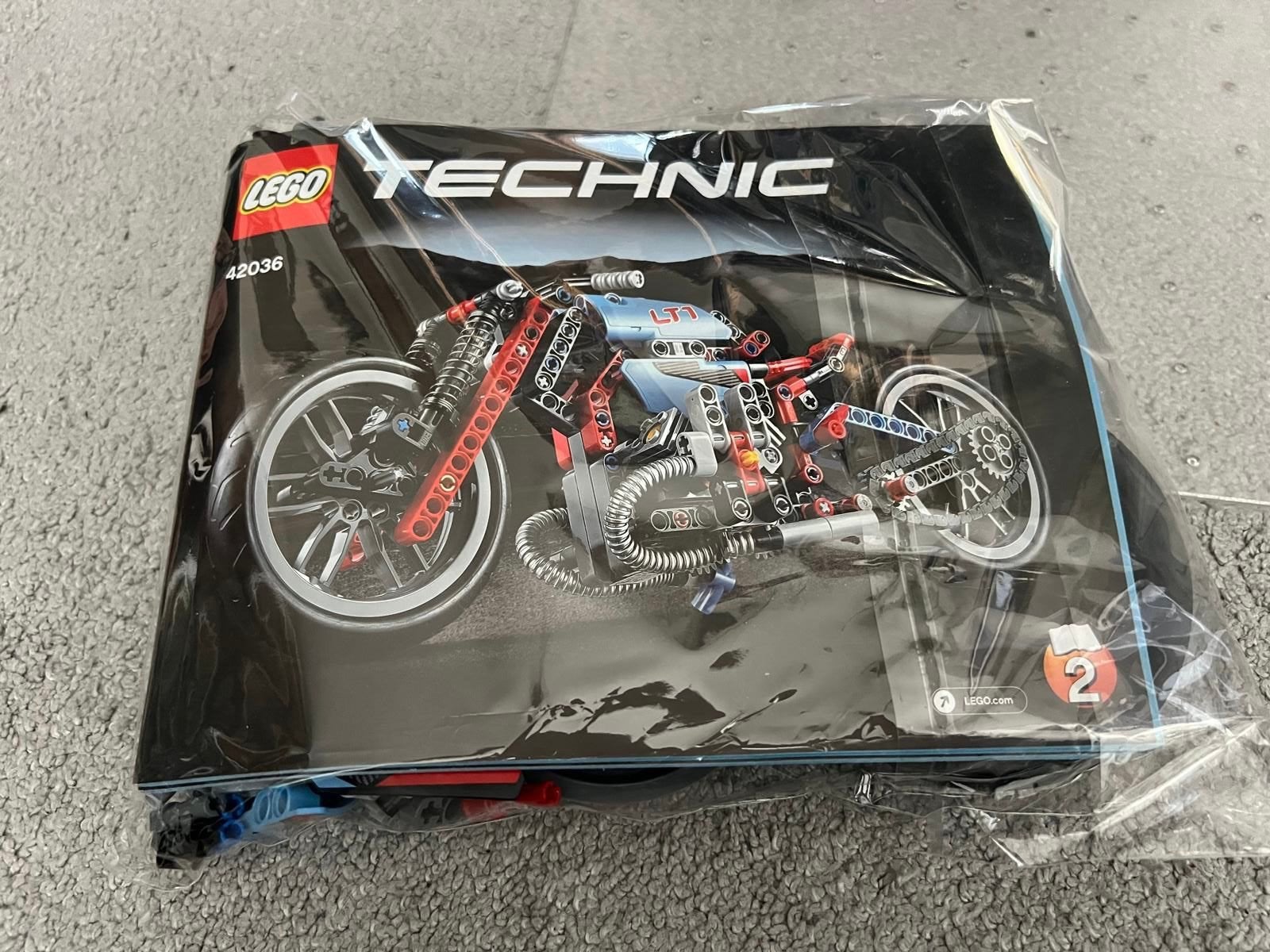 Lego technic 42036 motor compleet, Ophalen of Verzenden, Zo goed als nieuw