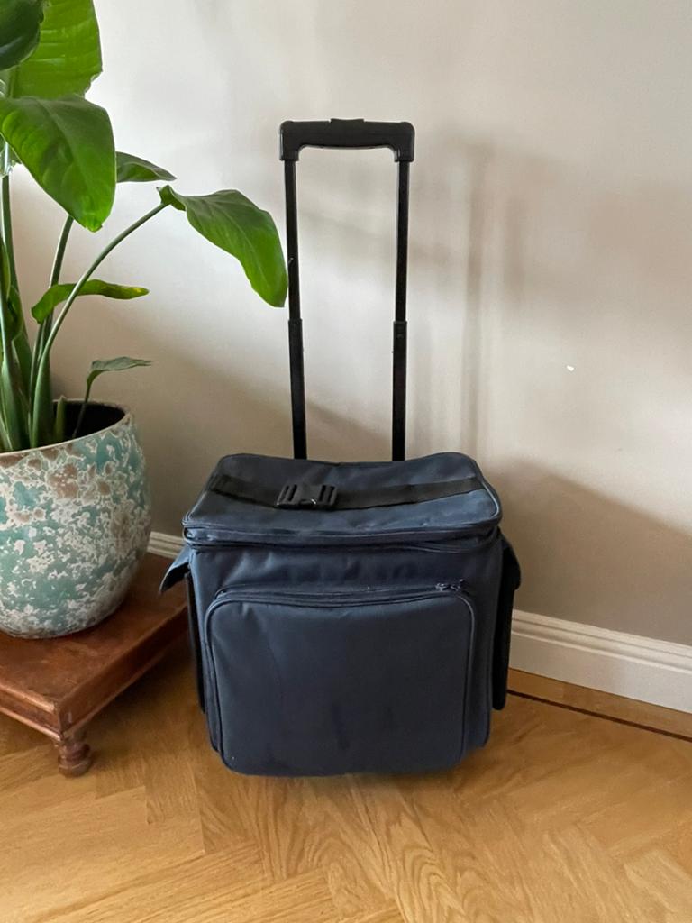 Scrapbook/ hobby tas - koffer - navy blauw, Wieltjes, Hard kunststof, Minder dan 50 cm, Ophalen of Verzenden