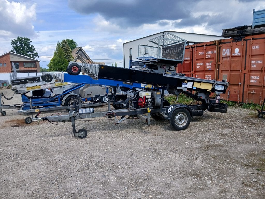 Böcker Junior Ladderlift 21 Meter – ZGAN – € 9.500 excl. btw, Ophalen, Zo goed als nieuw, Bouwlift