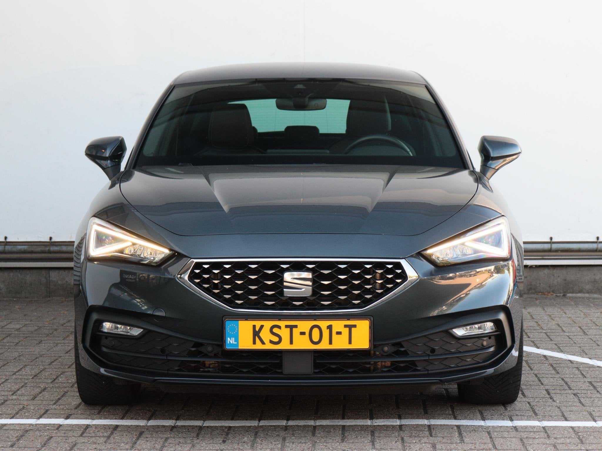 SEAT Leon 1.4 TSI eHybrid PHEV FR Business Intense | Achteru, Stof, Gebruikt, Euro 6, Leon