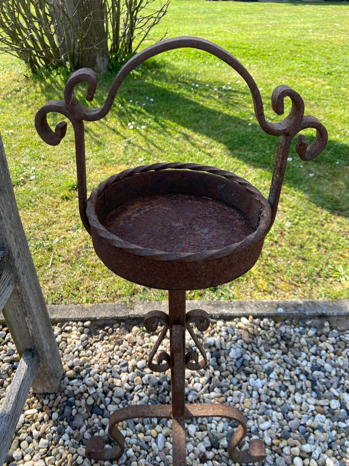 SCHUUR OPRUIMING oude ijzeren standaard plantenbak tuin, Ophalen