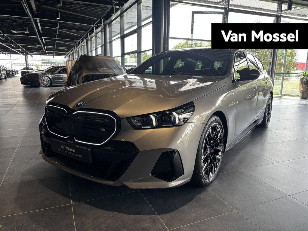 BMW i5 Touring M60 xDrive 84 kWh | M-SPORT PRO | DRIVING ASS, Auto's, BMW, Bedrijf, Te koop, i5, 360° camera, 4x4, ABS, Achteruitrijcamera