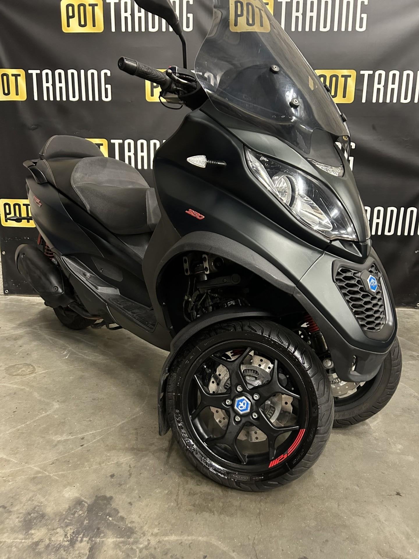 Piaggio MP3 350 LT Autorijbewijs 2018 3 mnd garantie LED, Motoren, Bedrijf, Piaggio Vespa B.V., Minervum 7272
4817 ZM  Breda, NL