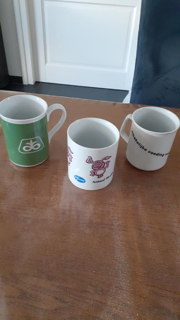Bekers met tekst zie omschrijving, Ophalen