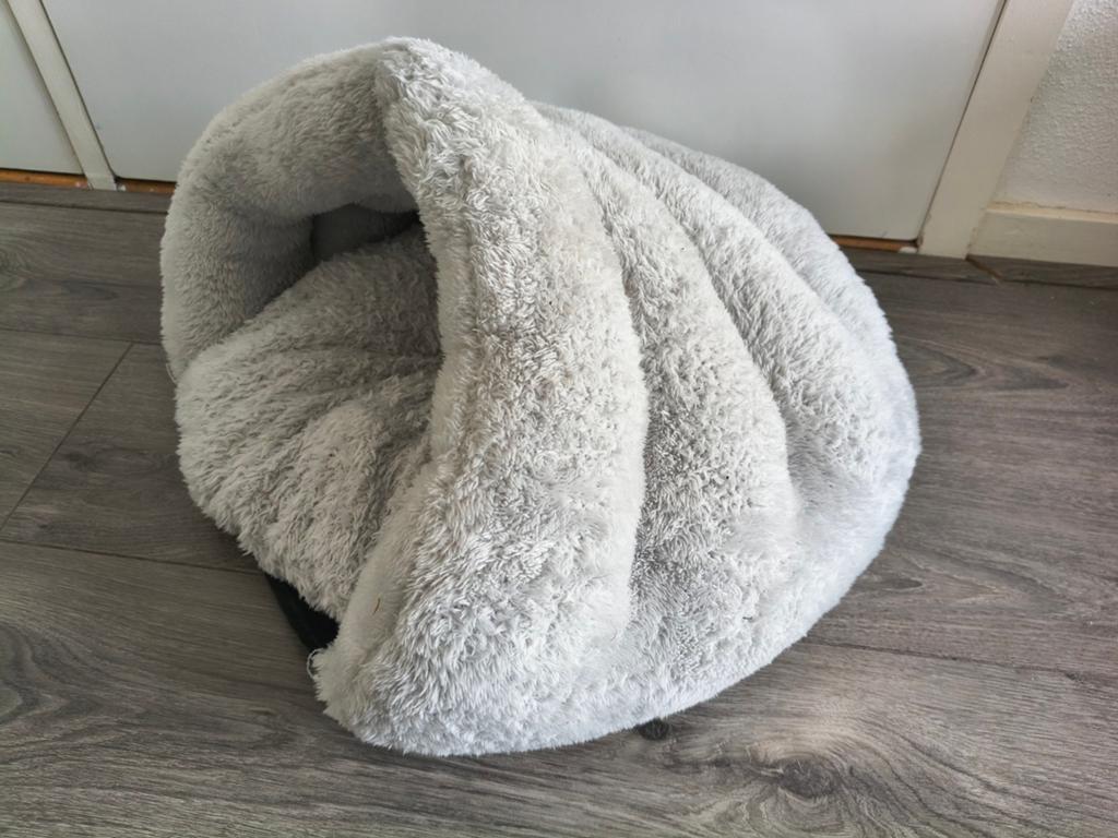 Mooie mand voor kleine hond., Ophalen, Zo goed als nieuw, Pluche