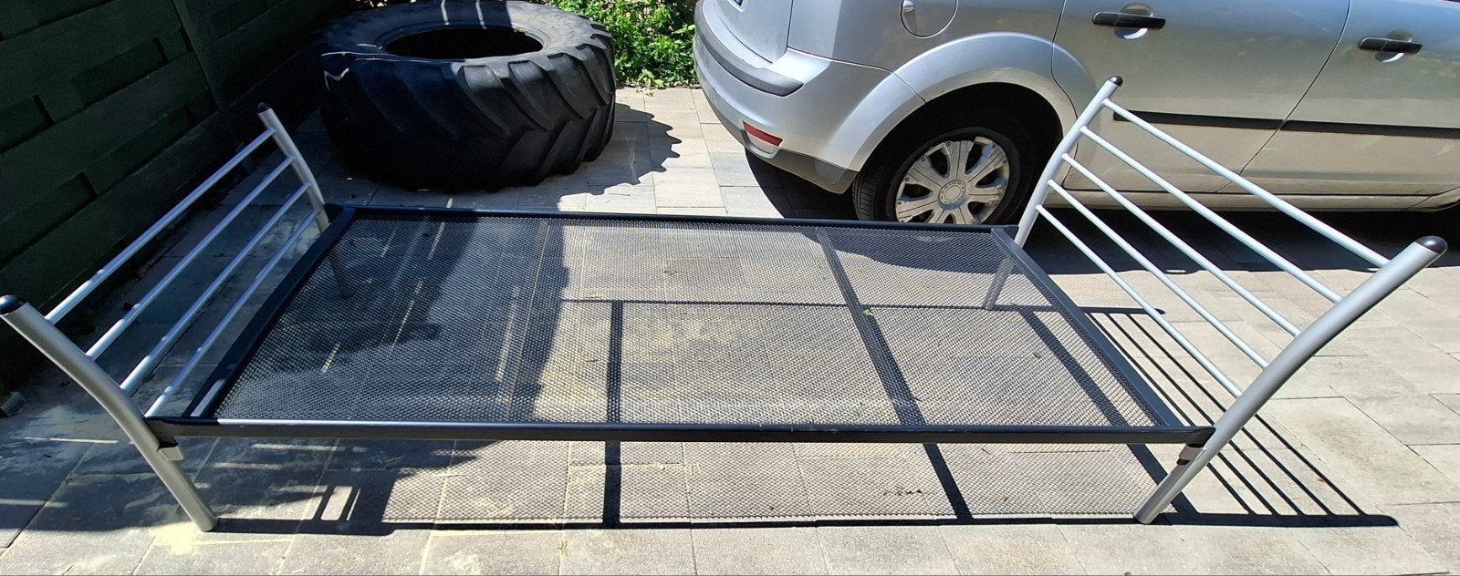 Metalen bedframe 220x90 cm - Eenpersoonsbed, Huis en Inrichting, Ophalen, Gebruikt, 90 cm, Eenpersoons