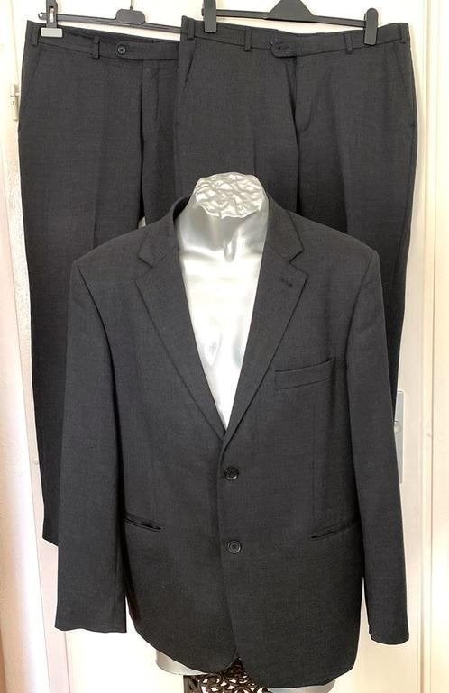 Fiore donkergrijs kostuum maat 26/28, Kleding | Heren, Ophalen of Verzenden, Zo goed als nieuw, Overige maten, Grijs