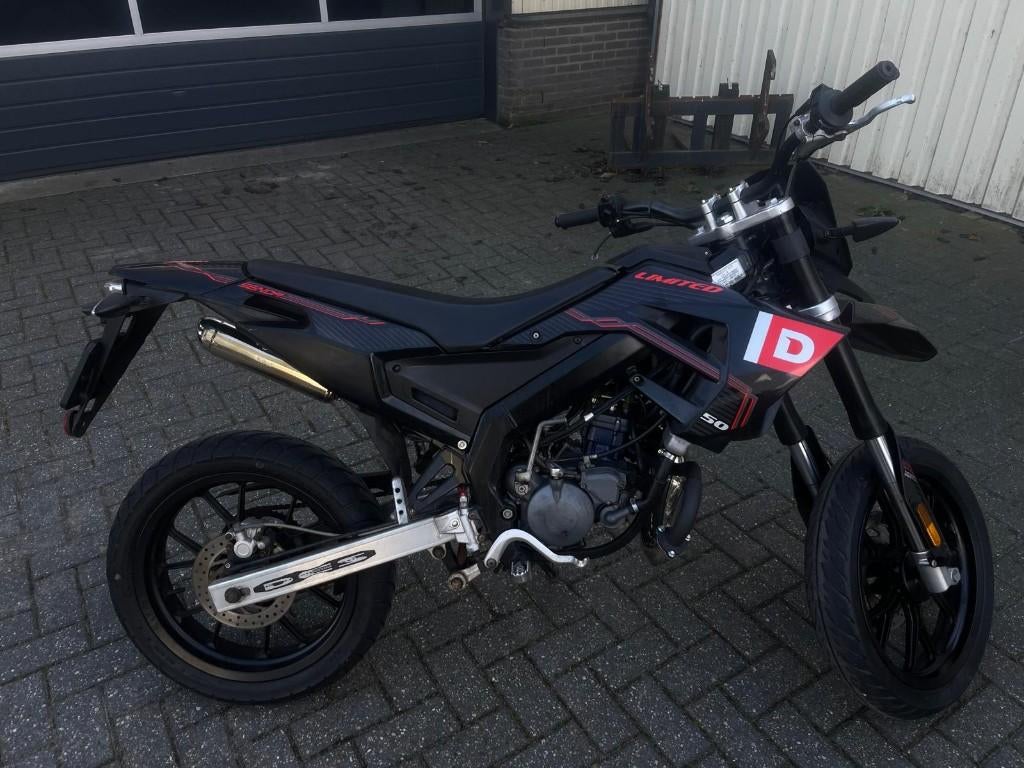 Derbi Senda Xtreme 2018 Limited Edition, Ophalen, 6 versnellingen, Maximaal 45 km/u, Zo goed als nieuw