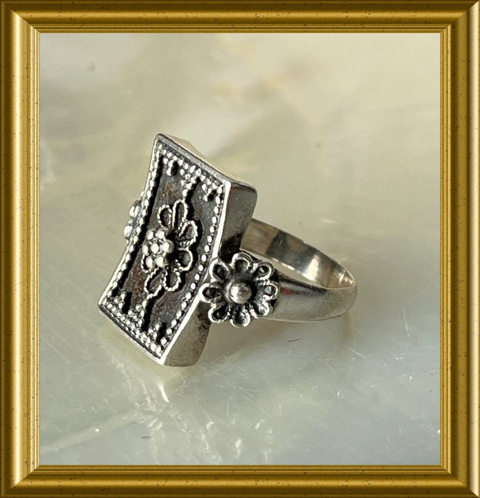 Aparte zilveren ring, Sieraden, Tassen en Uiterlijk, Antieke sieraden, Ophalen of Verzenden, Zilver, Ring